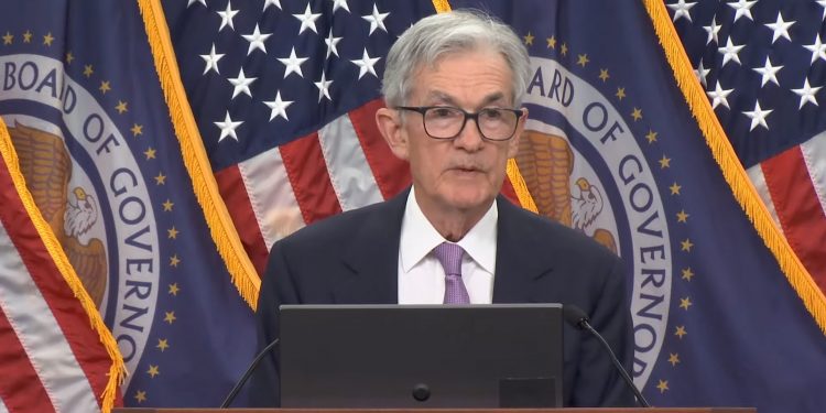 “파월 연준 의장, 트럼프가 해고하면 법적 싸움도 불사할 듯”