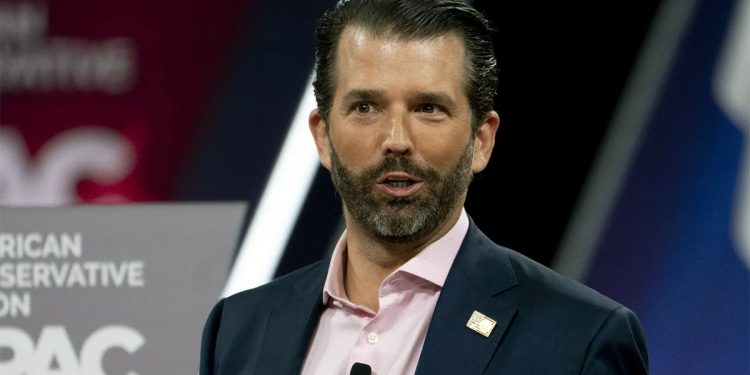 트럼프 장남, 행정부 말고 벤처캐피털행…극우논객 터커칼슨도 투자