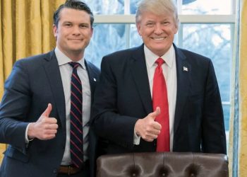 “충성하면 자리는 따라와”…두 번째 어린 美국방 지명자 헤그세스