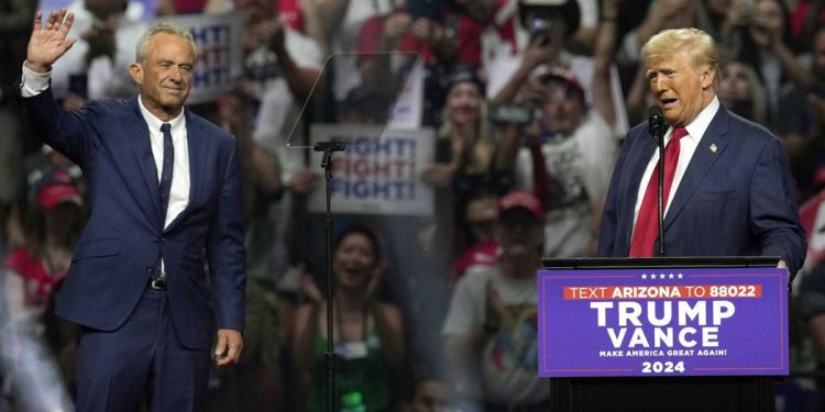 “트럼프 정말 나쁜 음식 먹더라, 유세 땐 독극물 수준”…식습관 지적한 케네디