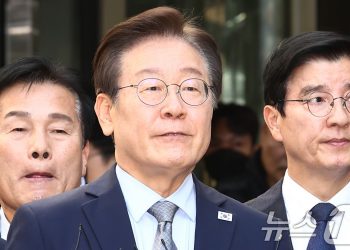 선거비 434억 어떻게 갚나…여의도 민주당사 매각해도 340억