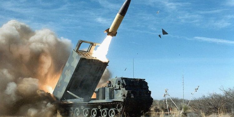 우크라, 美에이태큼스 6발 러 본토 발사…러 “피해 없어”