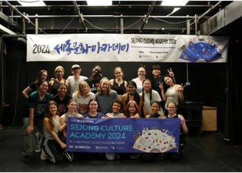 “이렇게까지 케이팝 좋아하는 줄 몰랐어요”