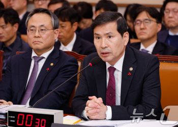 軍 “군 통수권자 여전히 대통령…부당한 계엄 지시 안 따를 것”