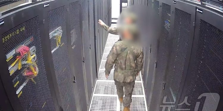 “계엄군, 비상계엄 공표 20여분 전부터 선관위 타깃 작전 시작”