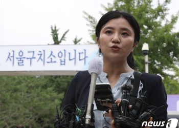 김소연 “이준석, 네 X 굵다…성접대 여성 의전한 분 음성 다음주 공개”