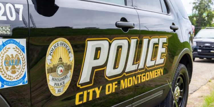 어젯밤 몽고메리에서 길 걷던 보행자 차량에 치여 사망