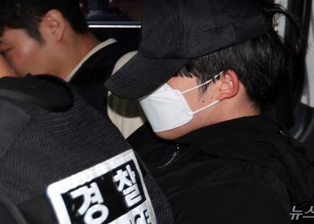 ‘강남역 여친 살해’ 의대생 징역 26년…유족 “납득 못해”