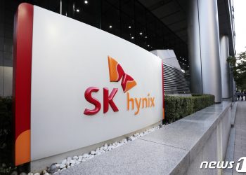 SK하이닉스 美보조금 확정…’파운드리 부활’ 나선 삼성만 남아