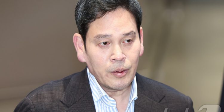 ‘정용진 승부수’ 알리와 맞손…e커머스 판도 바뀔까