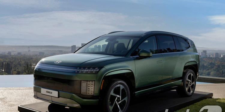 캐즘 안두려운 내년 신차 뭐가 있나…아이오닉9·EV5 출격대기