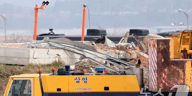 해외 전문가 “너무 빨리 착륙 시도…충돌 없었으면 많이 살았다”