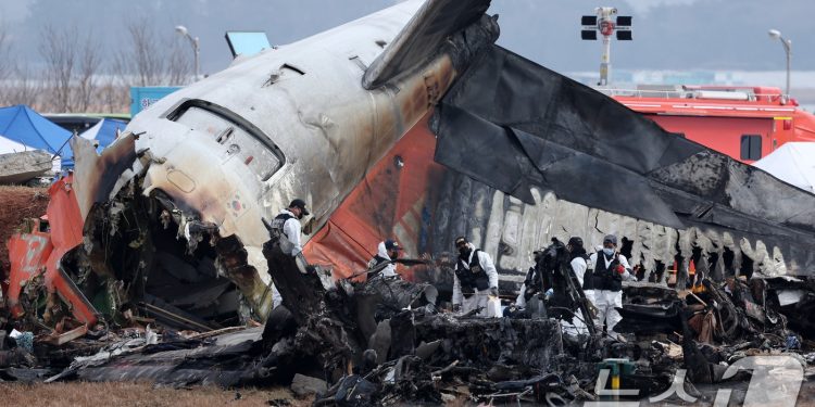 “꼴 보니 사고 나겠네”…6주 전엔 188명 태우고 공항서 2시간 엔진 수리