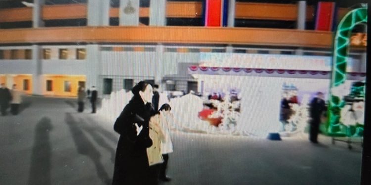 김여정 자녀 추정 아이들 포착…손잡고 신년 공연장에
