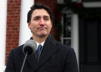 트럼프 관세 압박 끝에 트뤼도 캐나다 총리, 11년 만에 당대표직 사임