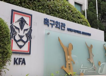 축구협회장 선거, 하루 앞두고 제동…정몽규 4선 도전 난항