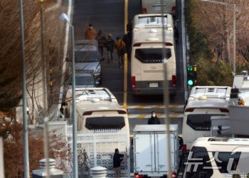 尹 체포 ‘무력 충돌’ 우려 고조…’치킨 게임’ 부추기는 여야