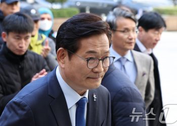 ‘불법 정치자금’ 송영길 법정구속…’돈봉투 살포’는 무죄