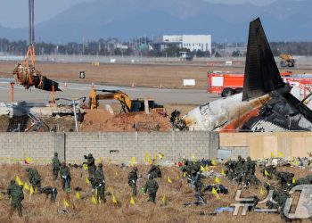 콘크리트 적법하다더니…”제주공항 로컬라이저 H빔 주의보”