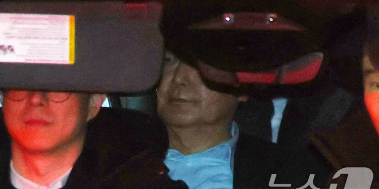 윤 대통령 “불편하지만 구치소에 잘 있어…국민 애국심에 감사”