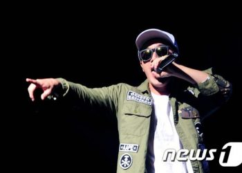 ‘행인 폭행’ 래퍼 산이 검찰 송치…부친은 합의로 수사 종결