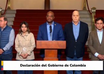 美 ‘관세보복’ 백기든 콜롬비아…대통령 전용기까지 동원 송환