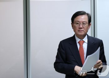 尹 측, 연일 ‘모두 불법’ 주장…”공수처 수사 불법, 검찰 기소도 불법 연장”