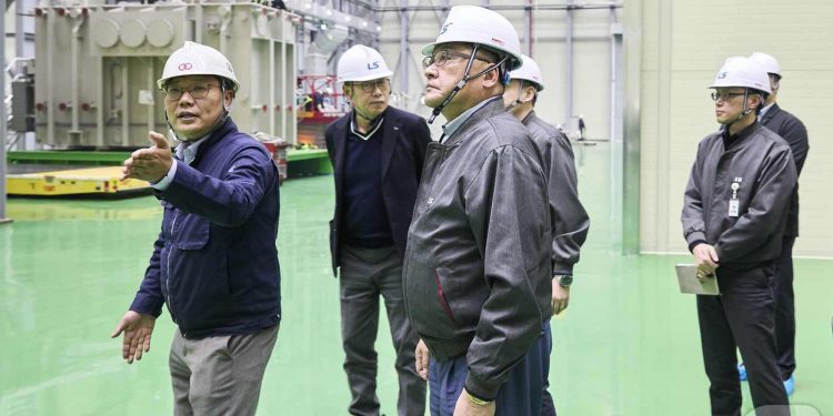 물 들어올 때 노젓는 K-전력기기…통 큰 투자로 ‘AI 특수’ 잇는다