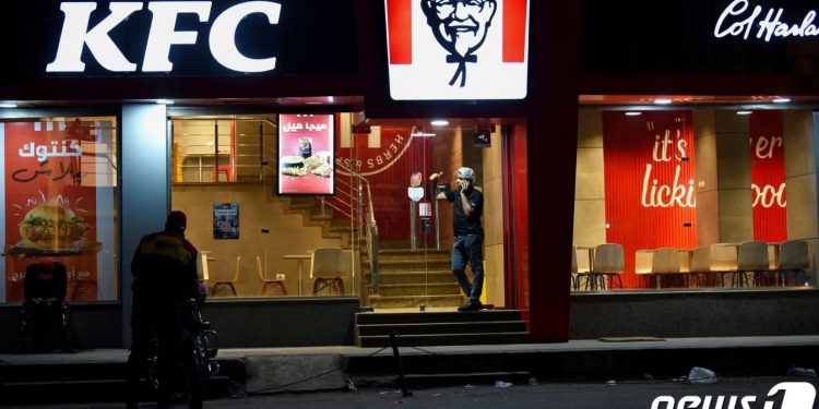 ‘켄터키 치킨’, 이제 ‘텍사스 치킨’?…KFC 본사 옮긴다