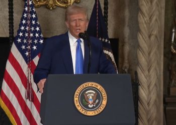 트럼프, 공무원 추가해고 착수…”제 역할 못하는 사람 많아”