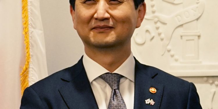 방미길 오른 산업장관…’에너지 수입’ 카드로 美관세폭탄 막아낼까