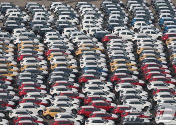 대미 수출 1위 ‘車’…트럼프 관세 폭탄 해법 ‘VER 카드’ 꺼내나