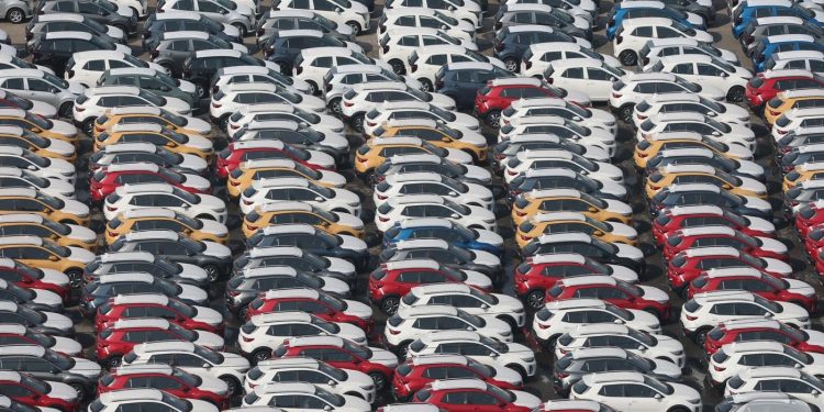 대미 수출 1위 ‘車’…트럼프 관세 폭탄 해법 ‘VER 카드’ 꺼내나