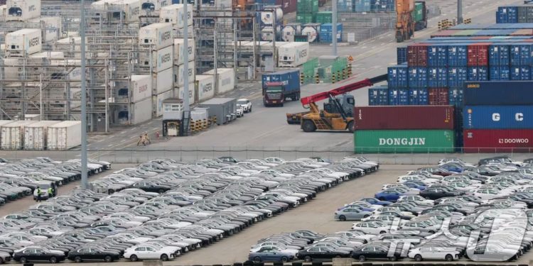 美 이어 인도도 철강 관세 발동…최저 수입가격 설정, 낮으면 12% 관세