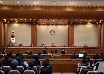 헌재, 윤석열 대통령 ‘파면’ 결정…헌정사 두 번째