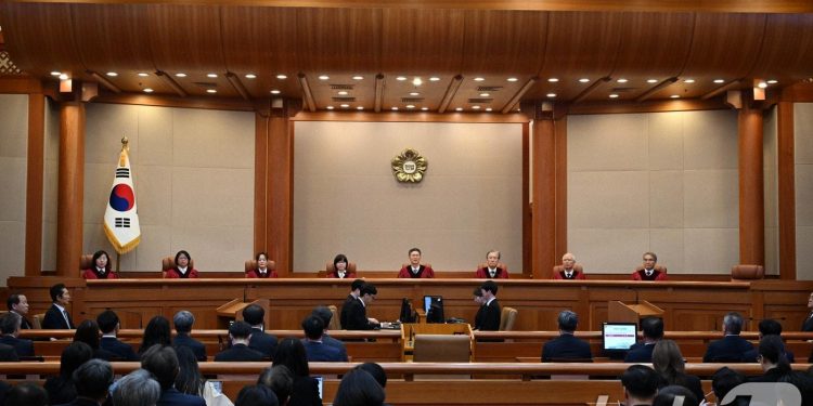 헌재, 윤석열 대통령 ‘파면’ 결정…헌정사 두 번째