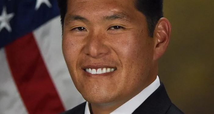 한국계·보수파 로버트 허 특별검사, 하버드 대학교 법률 대리인단에 합류