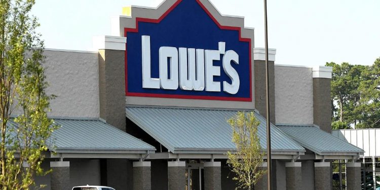 로우스(Lowe’s) 올 해 부활절 매장 영업 휴무