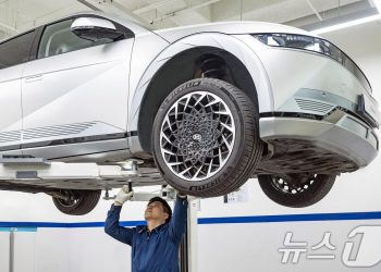 현대차 전기차 생산공장 일부 중단…美 관세폭탄·수출차질 여파