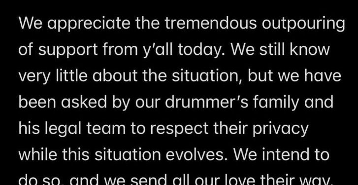 Lord Buffalo 드러머, 유럽 투어 앞두고 ICE에 ‘강제 퇴거’ 및 구금 논란