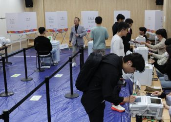 사전투표율 오전 10시 5.24% ‘역대 최고’ 이어가…지난 대선보다 1.6%p↑