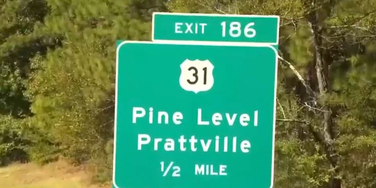 새로 설립된 파인 레벨 도시, 성장 과제 해결 위한 주민 회의 열어