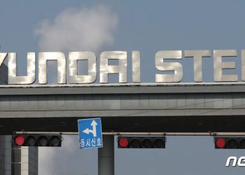 현대제철, 중기 사업부 매각 검토…中 저가공세·美 관세에 구조조정