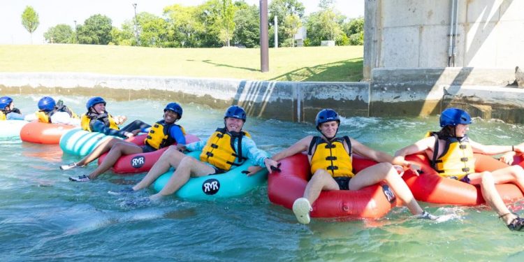 화이트워터 튜빙, 몽고메리 화이트워터 파크에 도입