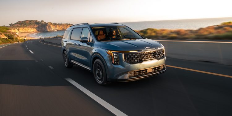 기아 카니발·텔루라이드, ‘2025 겨울철 최고의 자동차’ 선정