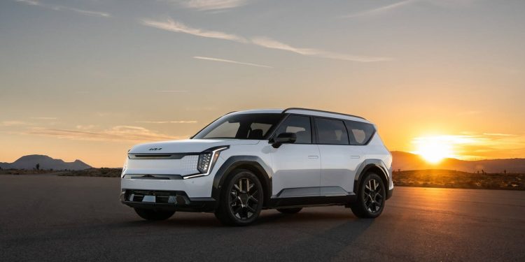 기아 EV9, 카즈닷컴 선정 ‘최고의 3열 전기 SUV’