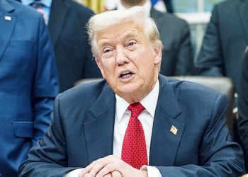 미 민주당 군·정보기관 출신 의원들 “불법 명령 거부하라” 촉구