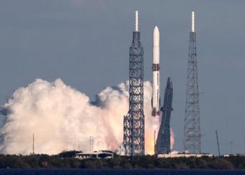 베이조스의 블루오리진, 화성 탐사선 발사 성공… “머스크 보고 있나”