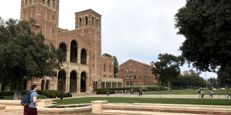 AI 시대, 미국인 63% “대학 졸업장 더 이상 ‘가성비 없다’”