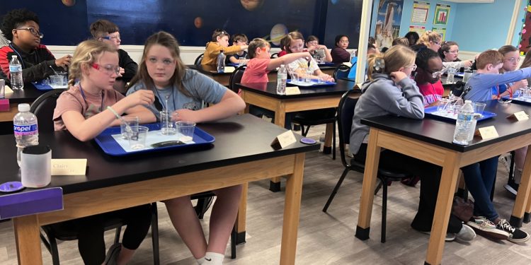 맥스웰 공군기지 ‘스타베이스(STARBASE)’ 프로그램, 앨라배마 차세대 로켓 과학자 키운다